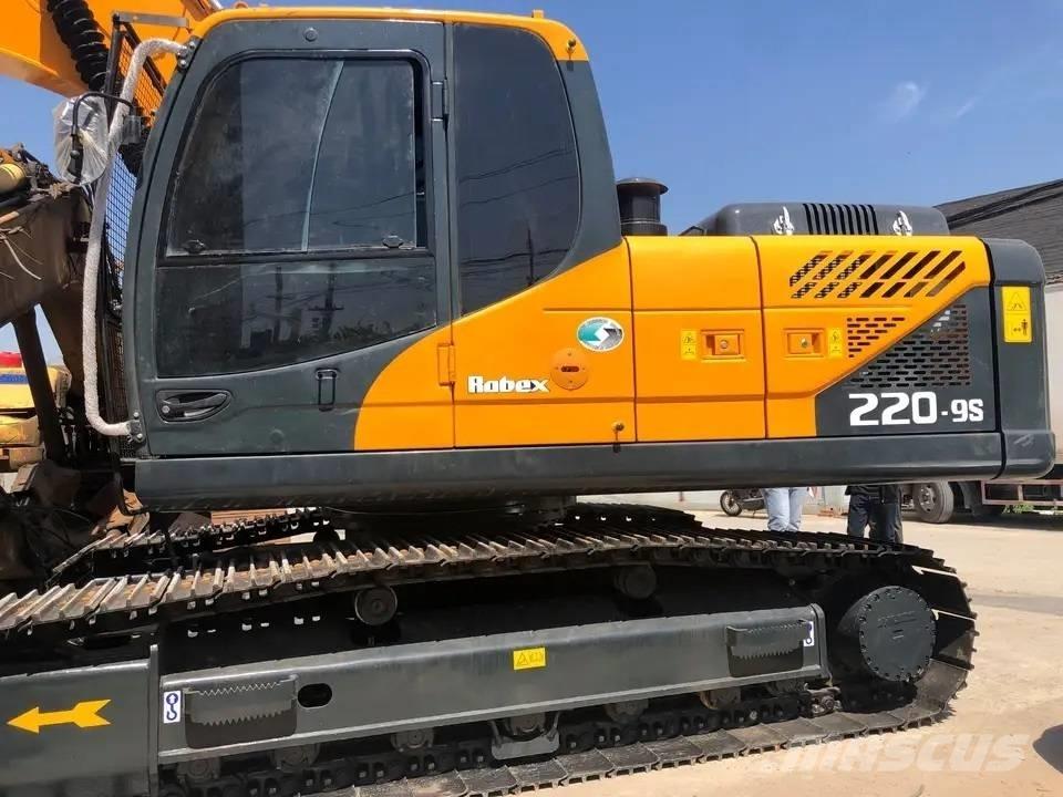 Hyundai R220LC-9S Εκσκαφείς με ερπύστριες