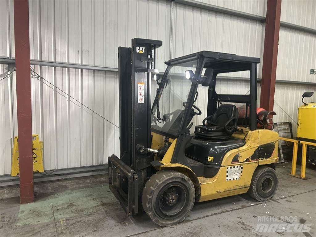 CAT GP35NT Περονοφόρα ανυψωτικά κλαρκ με φυσικό αέριο LPG