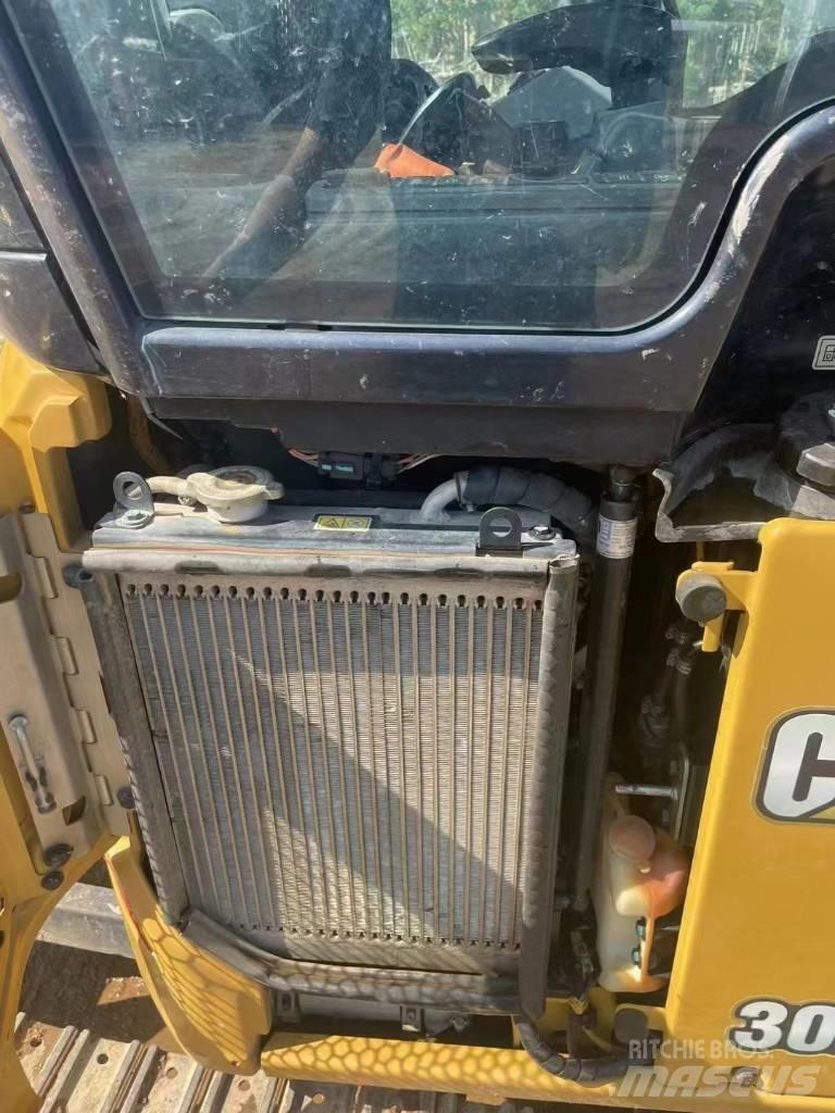 CAT 302 Εκσκαφάκι (διαβολάκι) < 7t