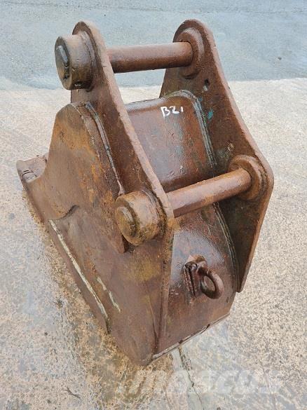  18 BUCKET, 60mm PINS Κουβάδες