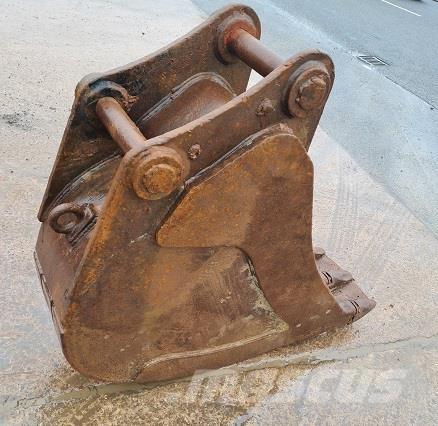  18 BUCKET, 60mm PINS Κουβάδες