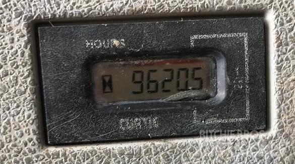 Daewoo SL130-3 Εκσκαφείς με ερπύστριες