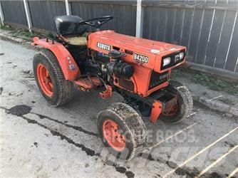 Kubota B4200 Εκσκαφείς Φορτωτές τύπου JCB
