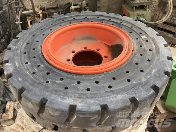  SOLID WHEELS Ελαστικά και ζάντες