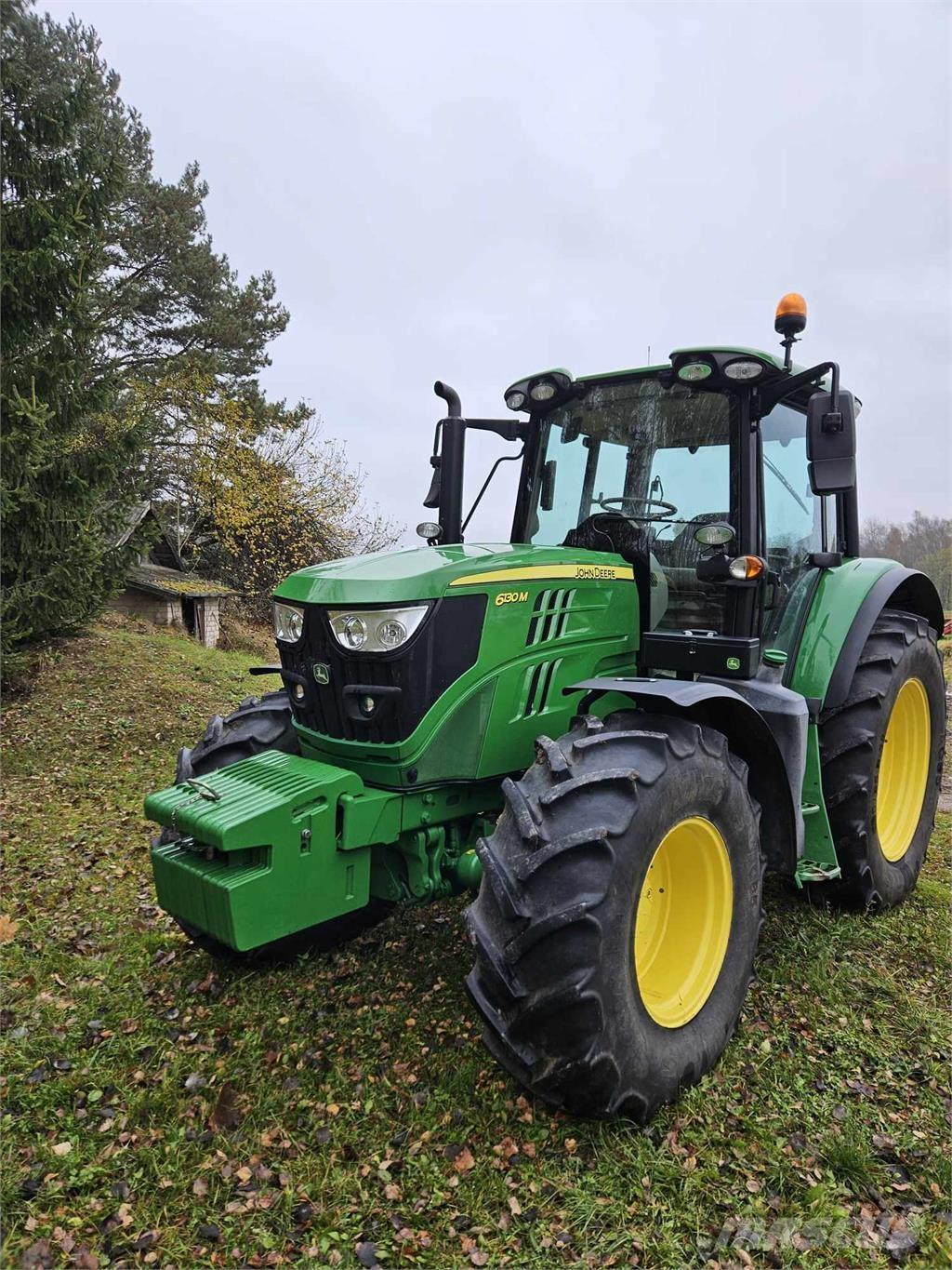 John Deere 6130M Τρακτέρ