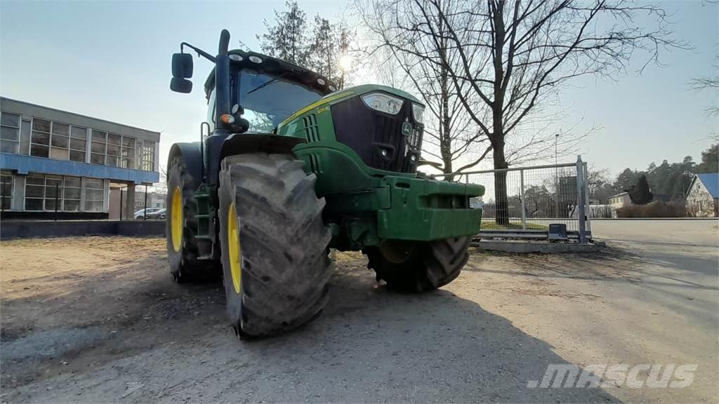 John Deere 6215R Τρακτέρ