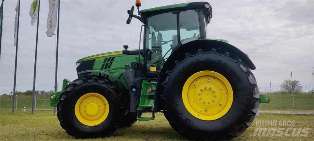 John Deere 6215R Τρακτέρ