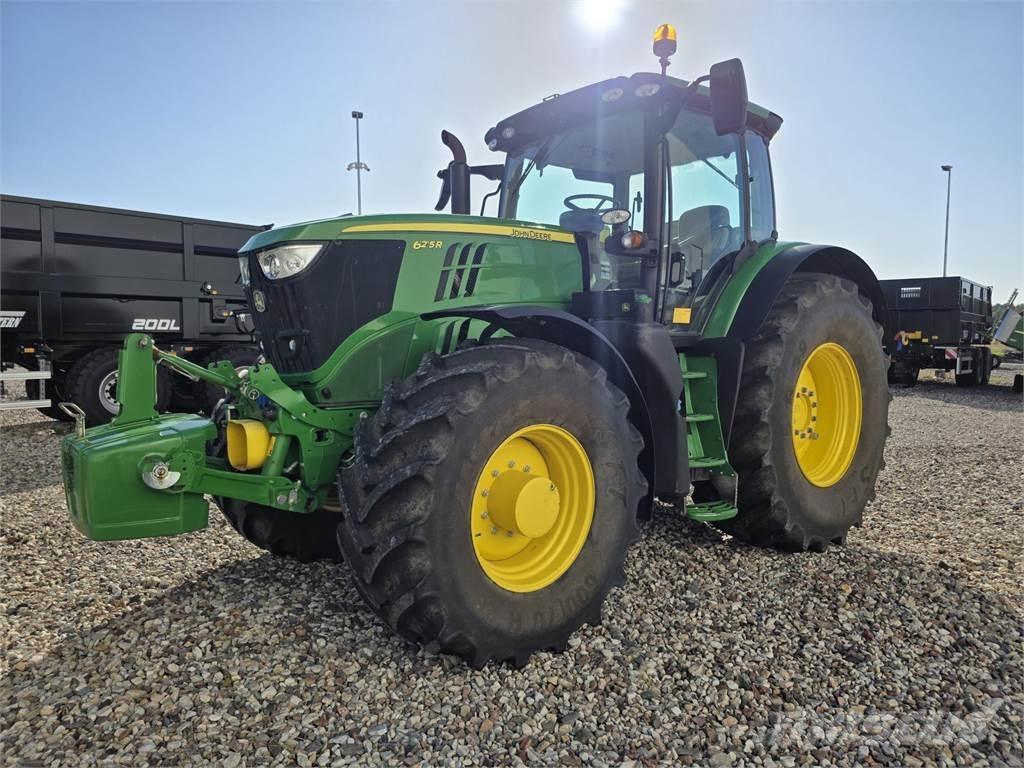 John Deere 6215R Τρακτέρ