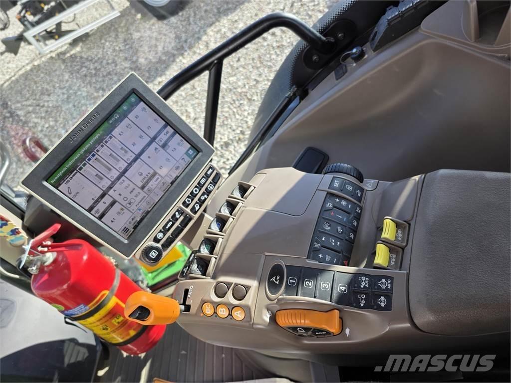 John Deere 6215R Τρακτέρ