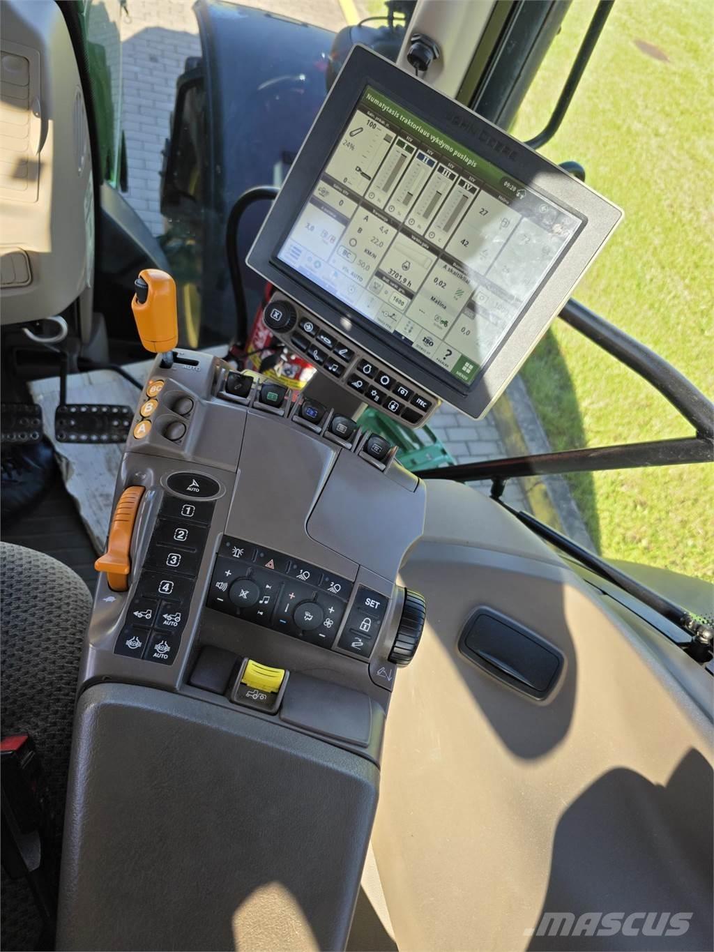 John Deere 6215R Τρακτέρ