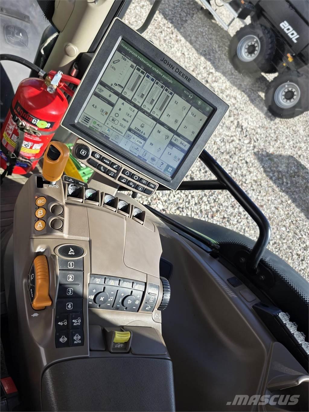 John Deere 6215R Τρακτέρ