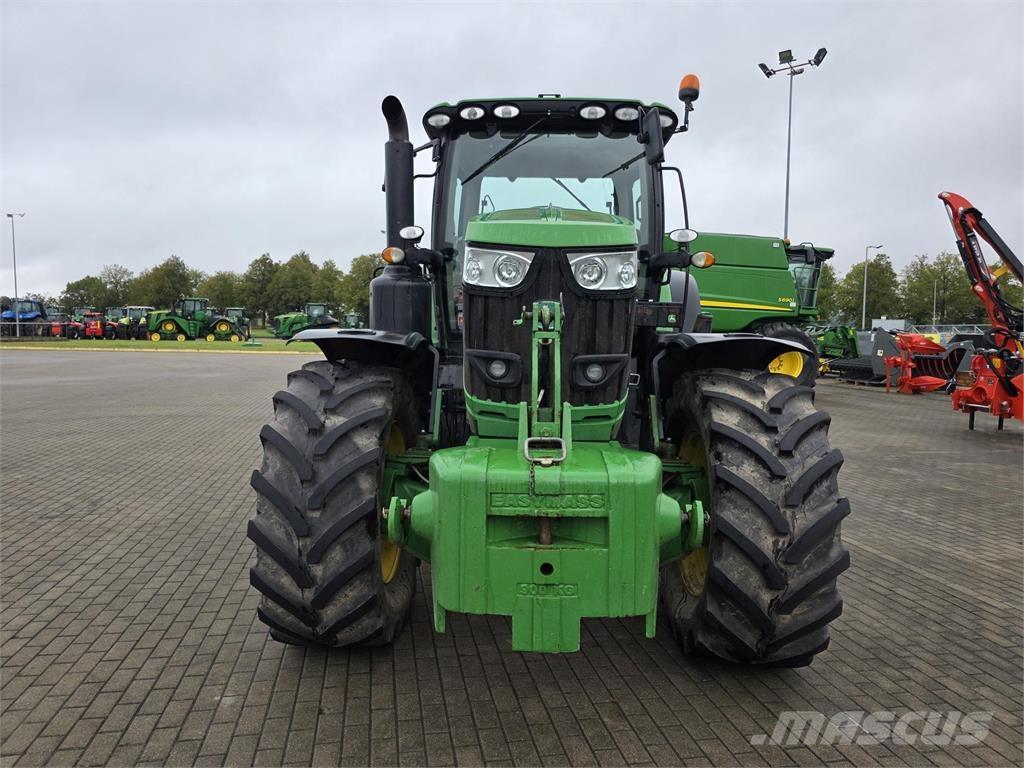 John Deere 6215R Τρακτέρ