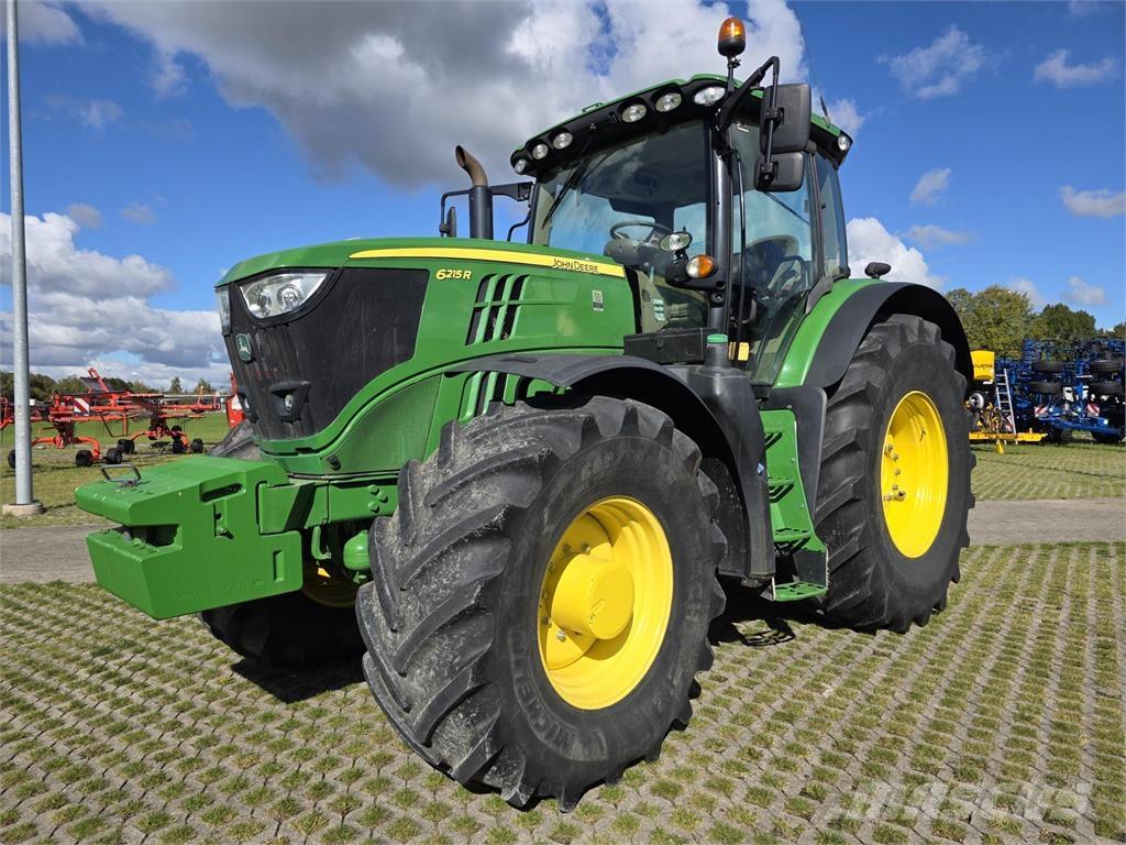 John Deere 6215R Τρακτέρ