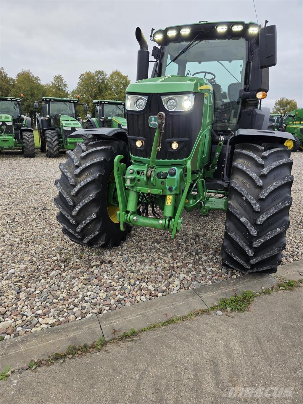 John Deere 6250R Τρακτέρ