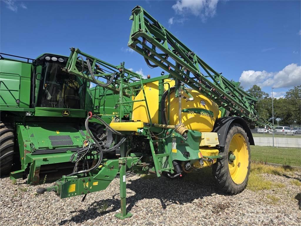 John Deere 740 Ρυμουλκούμενα ψεκαστικά