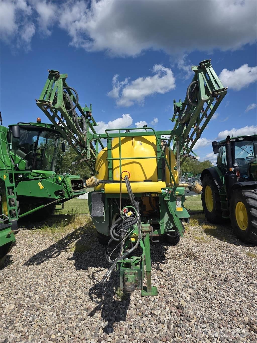John Deere 740 Ρυμουλκούμενα ψεκαστικά