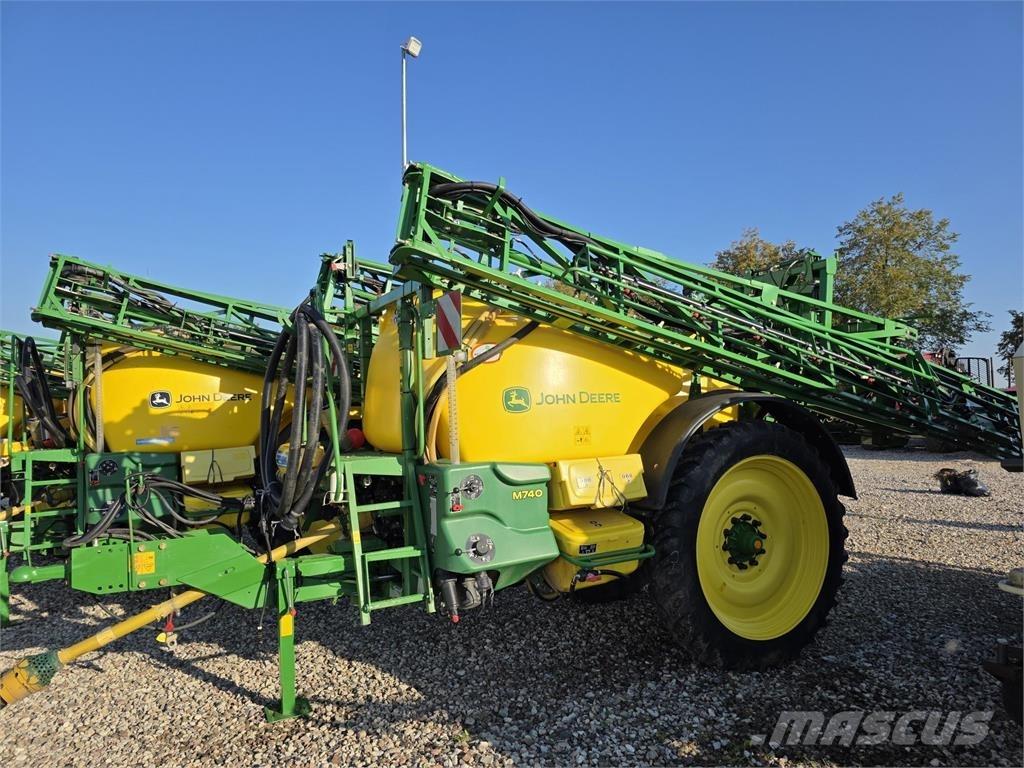 John Deere M740 Ρυμουλκούμενα ψεκαστικά