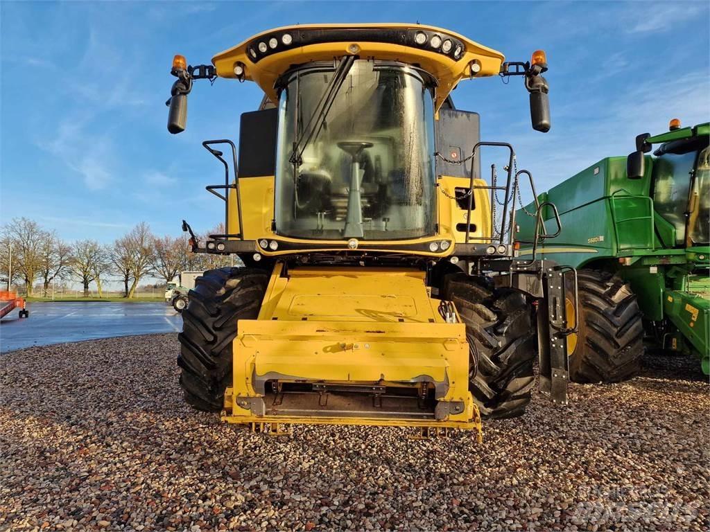 New Holland CX8.85 Θεριζοαλωνιστικές μηχανές
