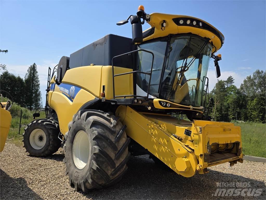 New Holland CX8.85 Θεριζοαλωνιστικές μηχανές