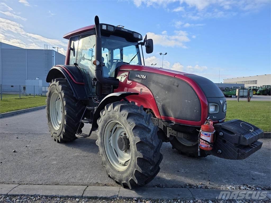 Valtra T131c Τρακτέρ
