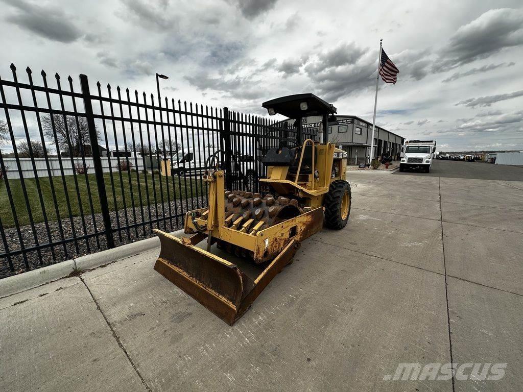 CAT CP-323C Τρακτέρ