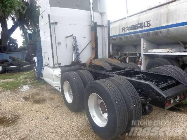 Kenworth T 660 Τράκτορες
