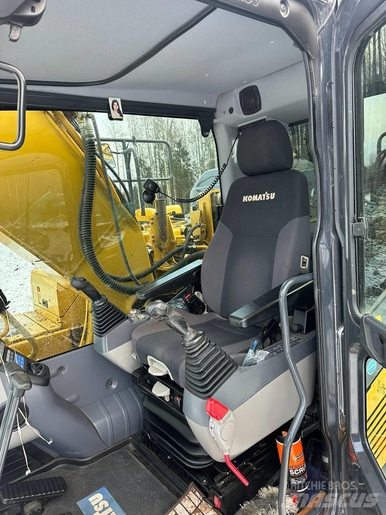 Komatsu PC210LC-11 Εκσκαφείς με ερπύστριες