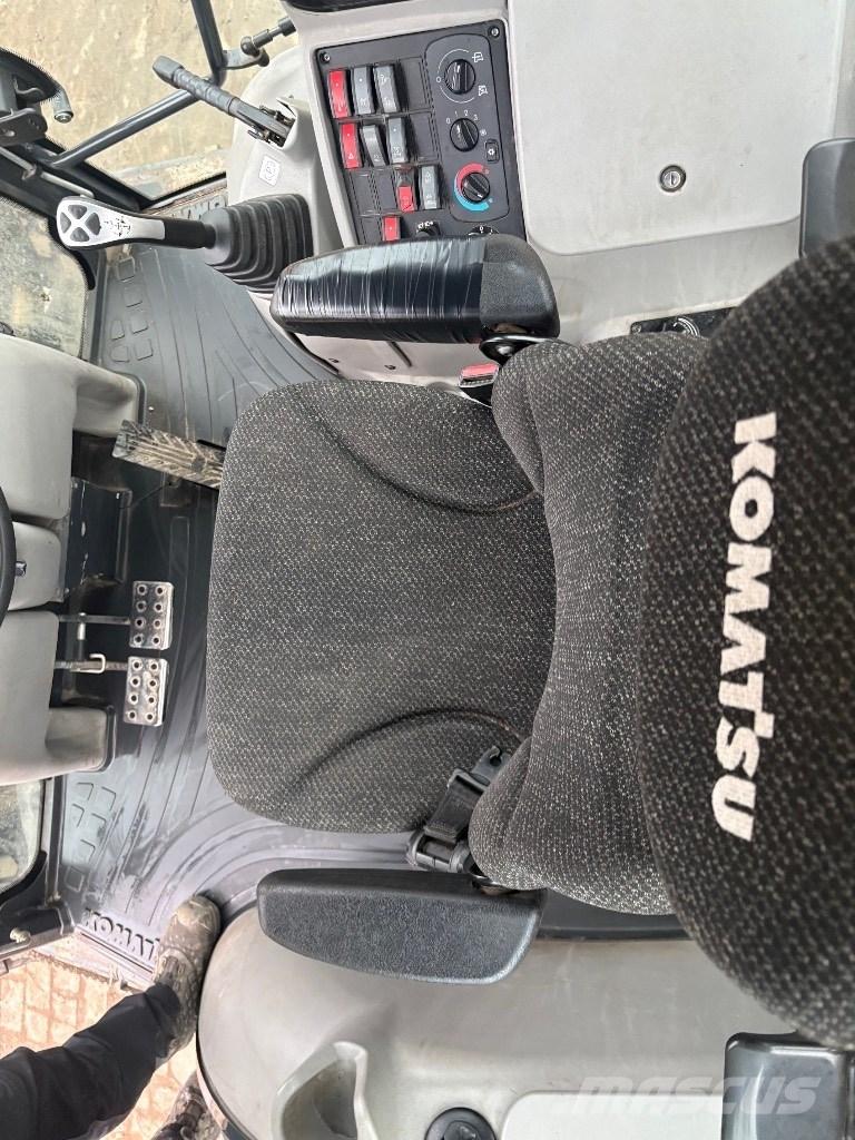 Komatsu WB 97 S Εκσκαφείς Φορτωτές τύπου JCB