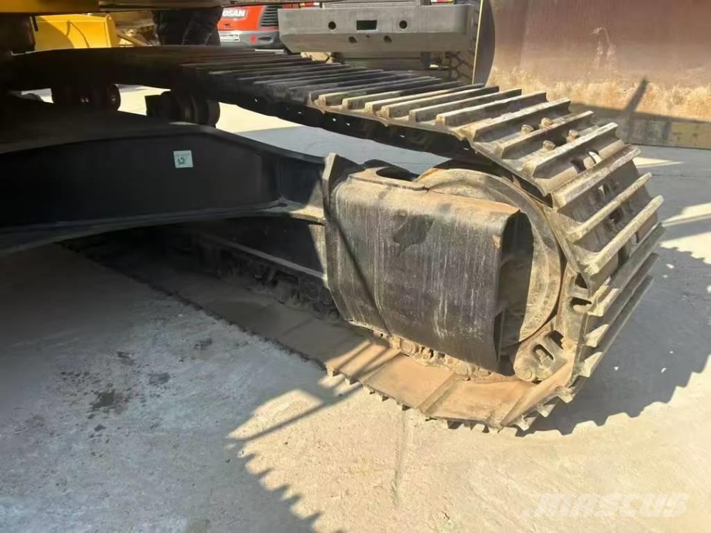 CAT 330D2L Εκσκαφείς με ερπύστριες