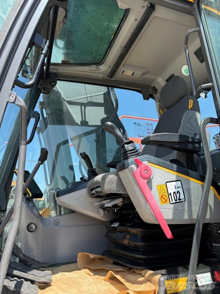 Volvo EC 220 E Εκσκαφείς με ερπύστριες