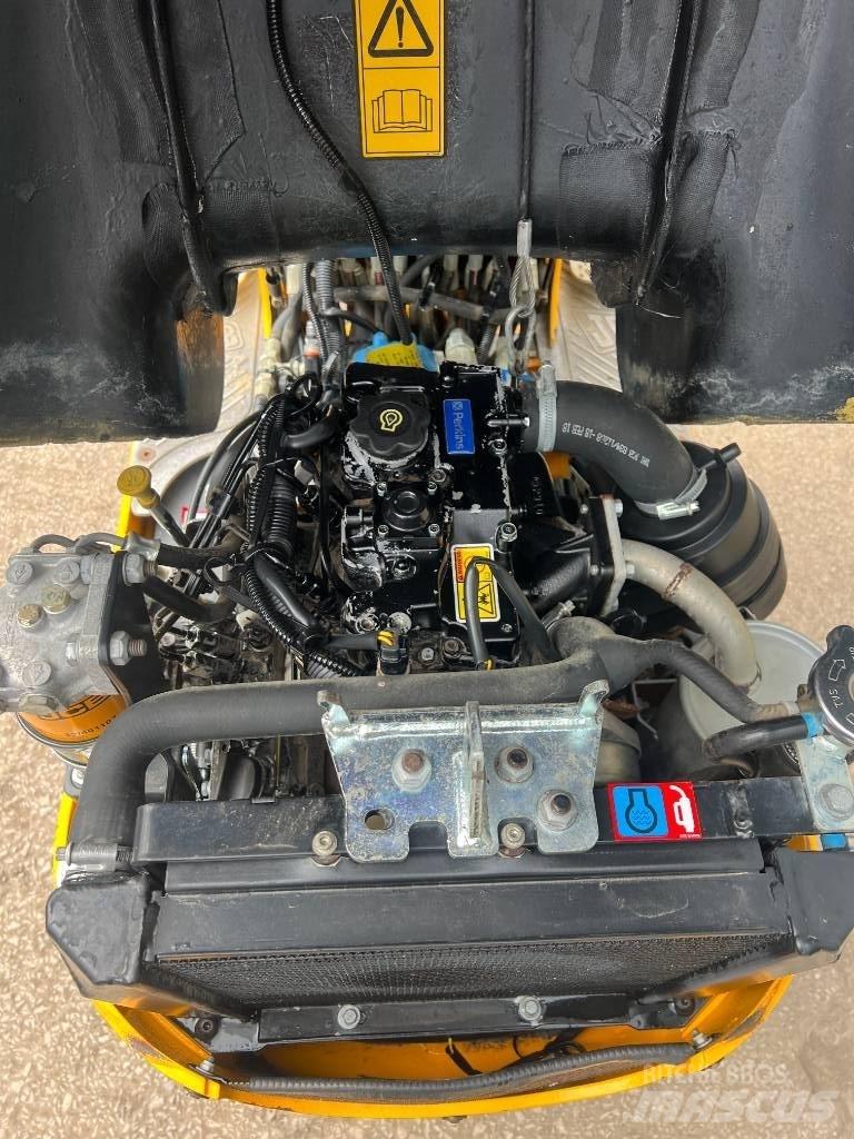 JCB 8008 CTS Εκσκαφάκι (διαβολάκι) < 7t