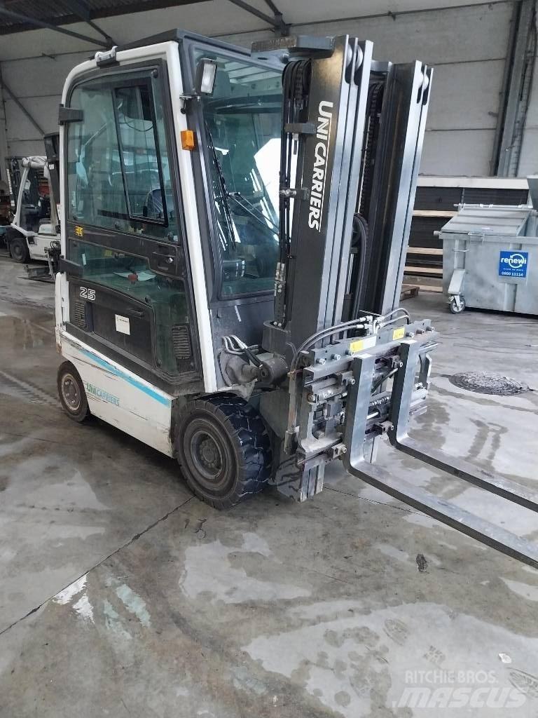 UniCarriers QX25 Ηλεκτρικά περονοφόρα ανυψωτικά κλαρκ