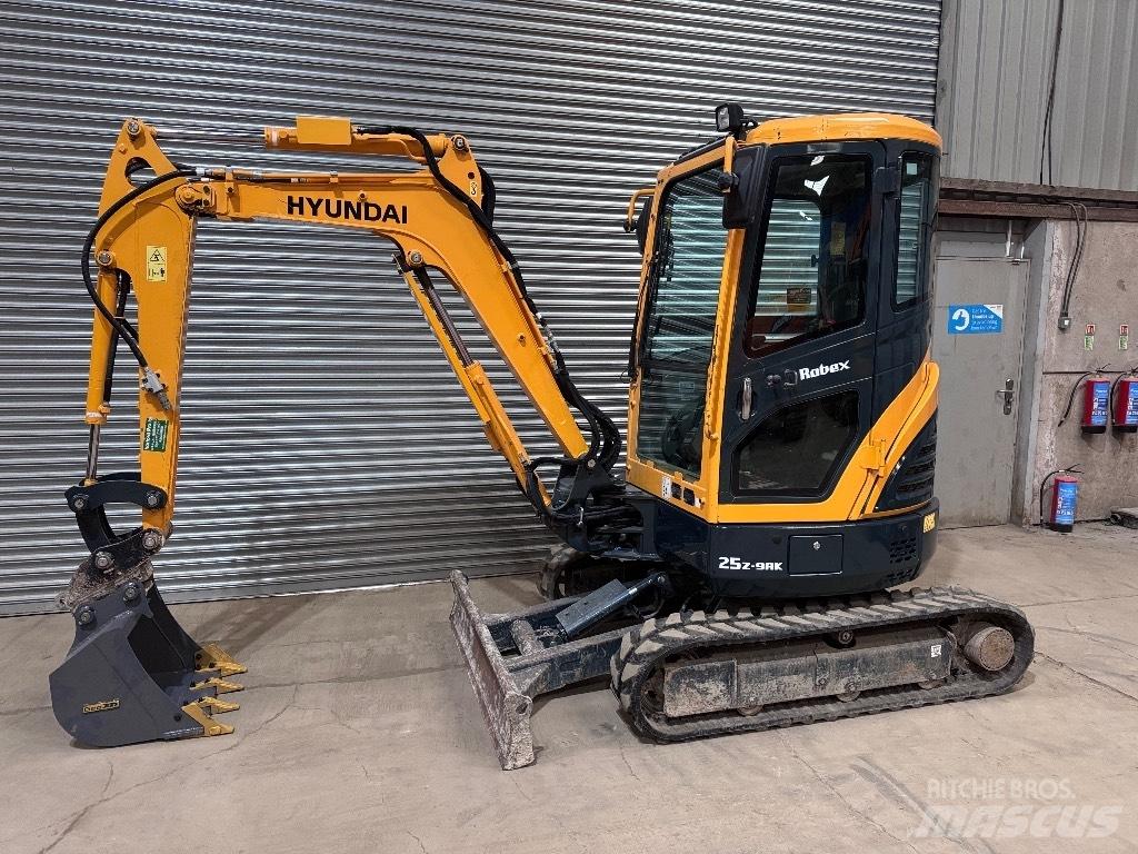 Hyundai R25Z-9 AK Εκσκαφάκι (διαβολάκι) < 7t