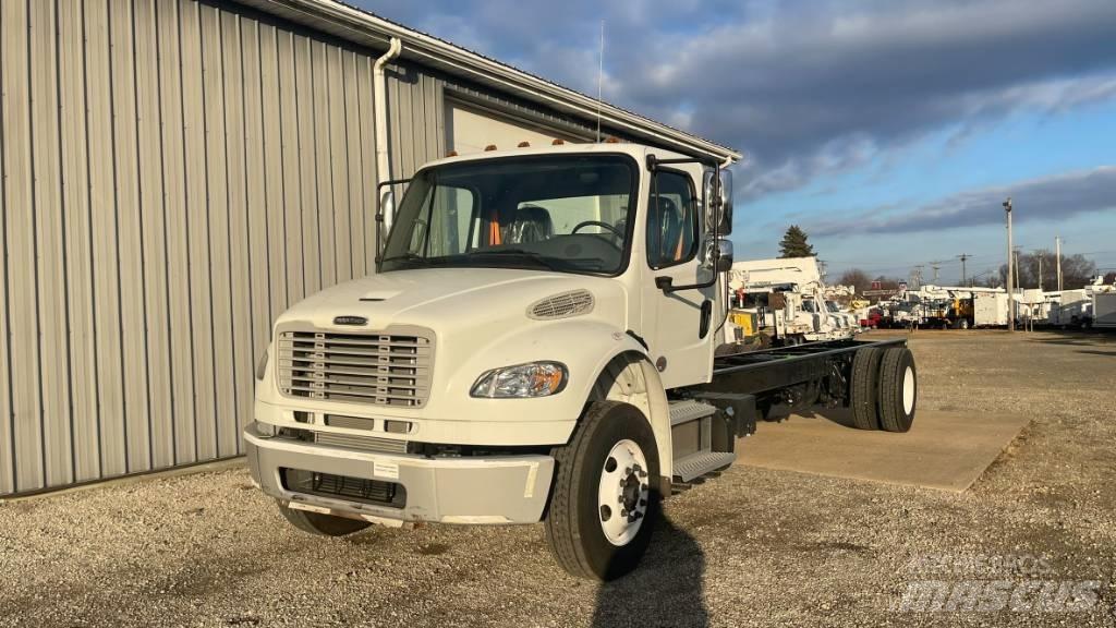 Freightliner M2 Φορτηγά Σασί