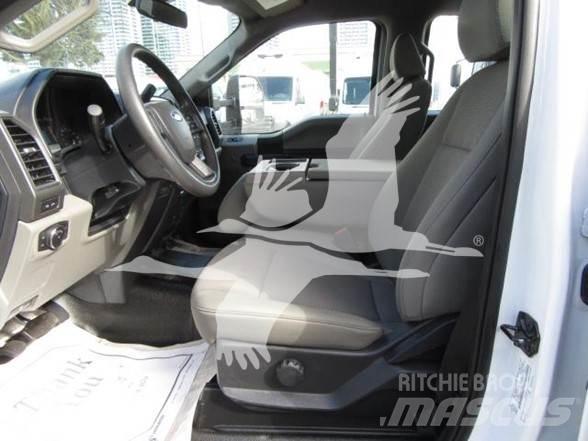 Ford F550 Φορτηγά Ανατροπή
