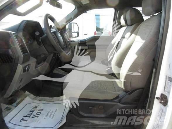 Ford F550 Φορτηγά Kαρότσα με ανοιγόμενα πλαϊνά