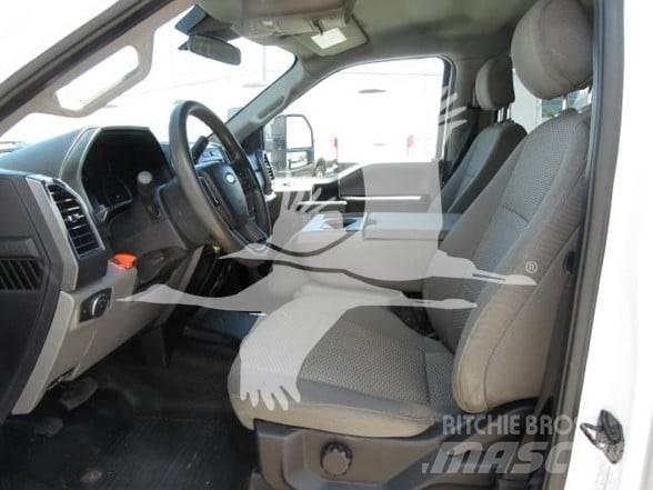 Ford F550 Φορτηγά Kαρότσα με ανοιγόμενα πλαϊνά