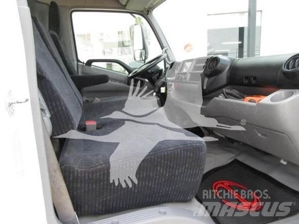 Hino 195 Φορτηγά Kαρότσα με ανοιγόμενα πλαϊνά