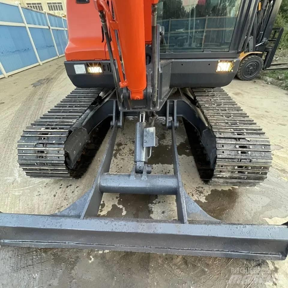 Doosan DX 60 Εκσκαφάκι (διαβολάκι) < 7t