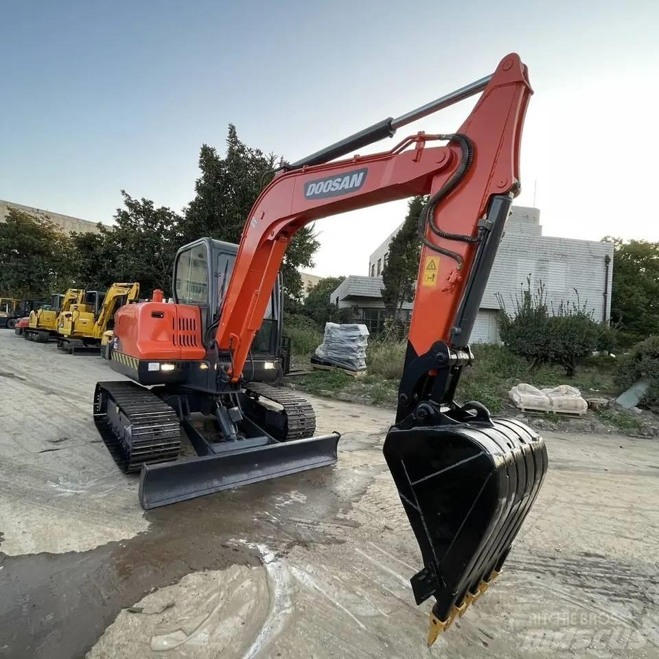 Doosan DX 60 Εκσκαφάκι (διαβολάκι) < 7t