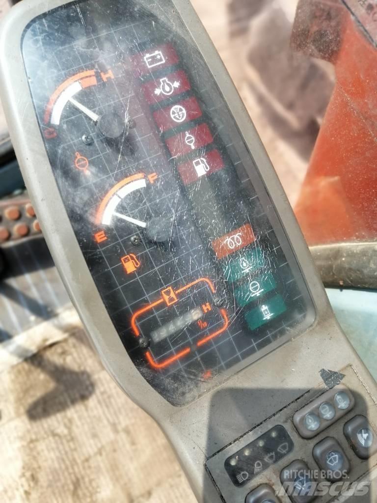 Hitachi EX 120 -3 Εκσκαφείς με ερπύστριες