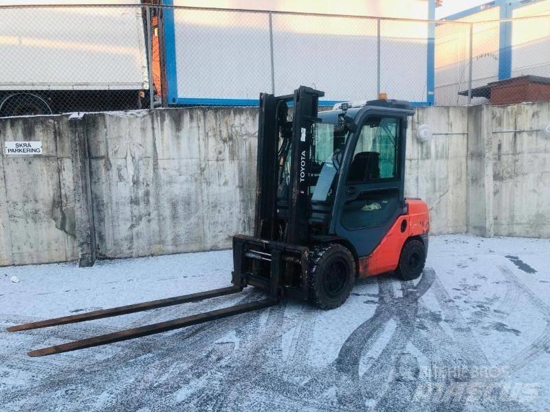Toyota 52-8 FD JF 35 Πετρελαιοκίνητα Κλαρκ
