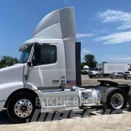 Volvo VNL 64T200 Τράκτορες