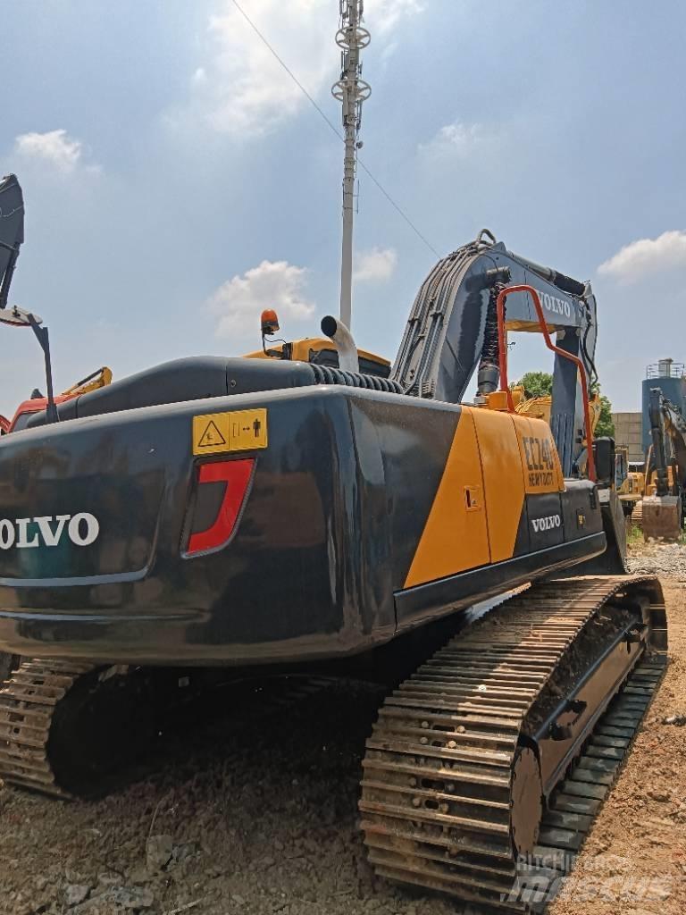 Volvo EC 240 Εκσκαφείς με ερπύστριες