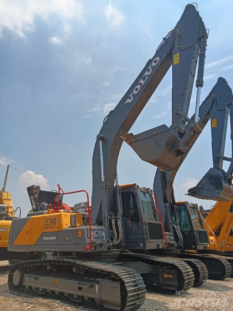 Volvo EC 240 Εκσκαφείς με ερπύστριες