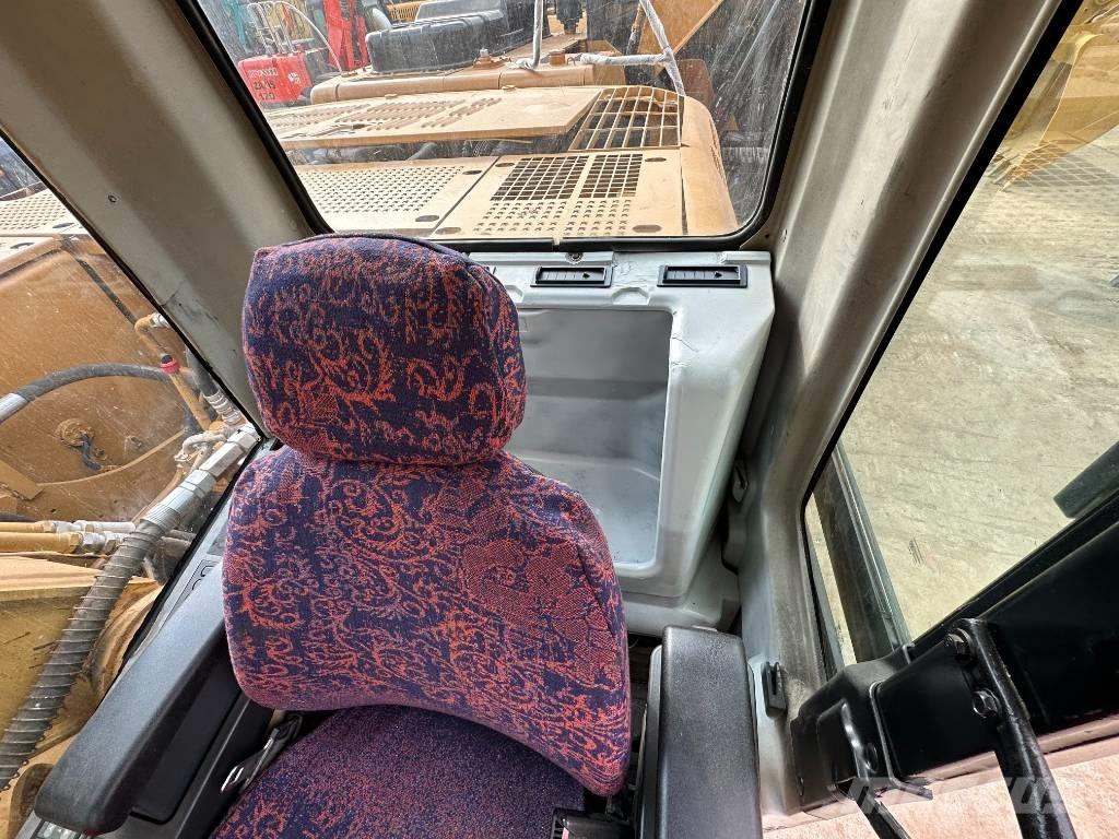 CAT 320 C L Εκσκαφείς με ερπύστριες