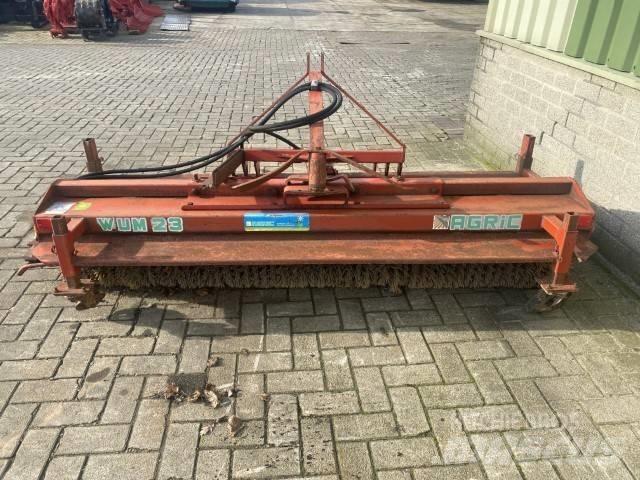 Agric W U M -2-3 Σκούπες