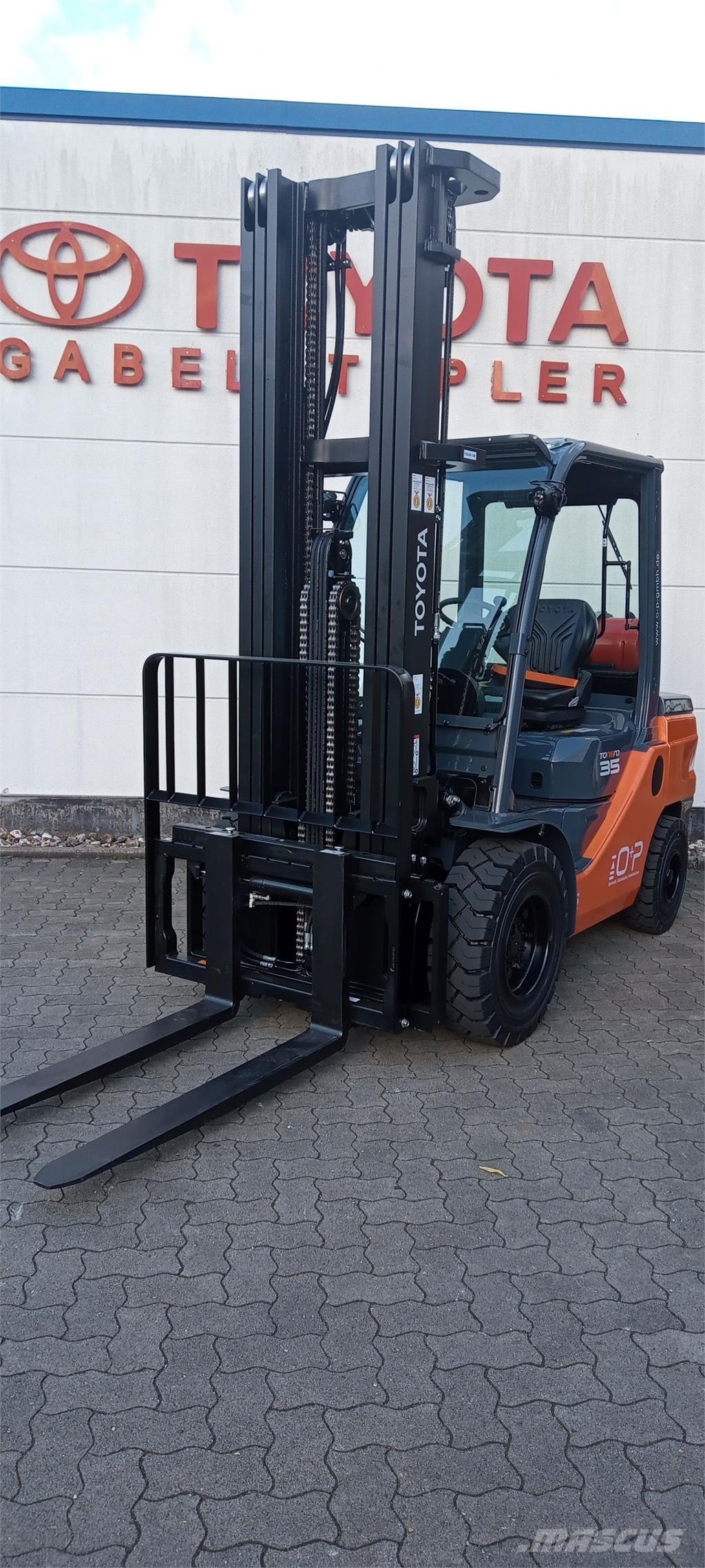 Toyota 02-8FGJF35 Περονοφόρα ανυψωτικά κλαρκ με φυσικό αέριο LPG