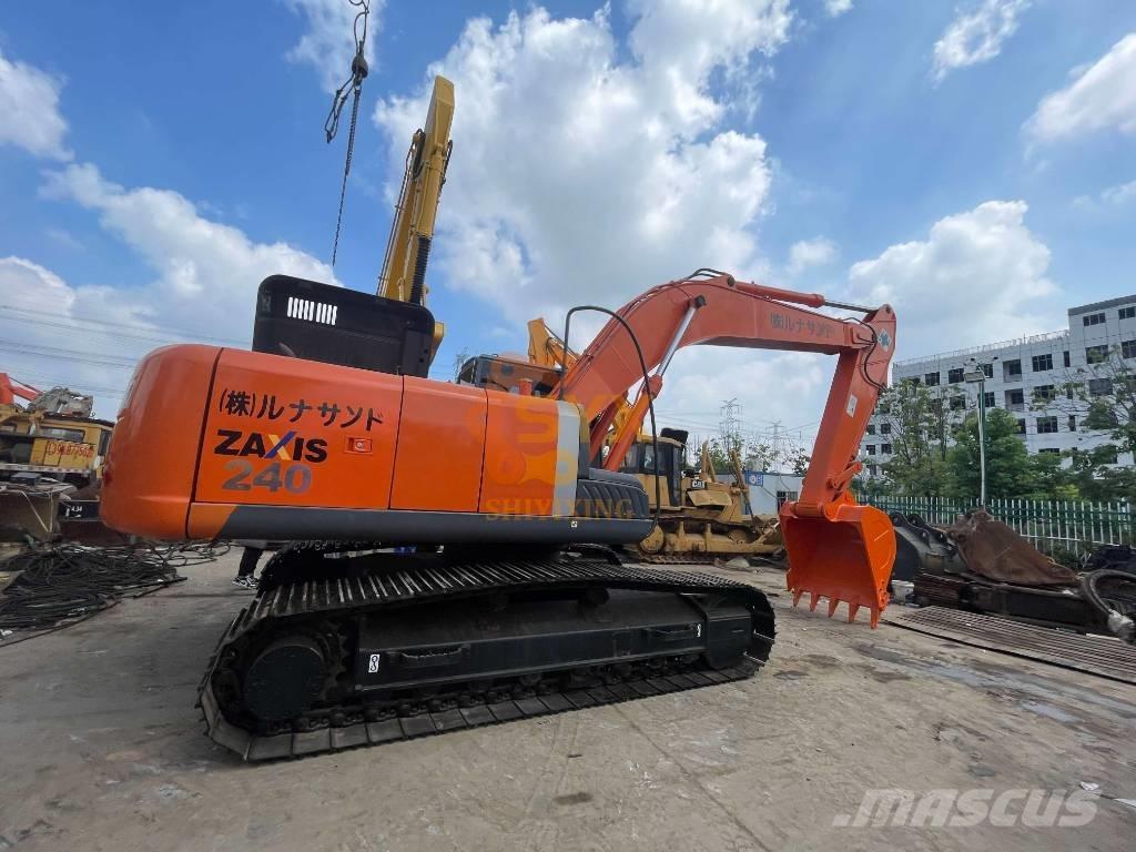 Hitachi ZX 240 Εκσκαφείς με ερπύστριες