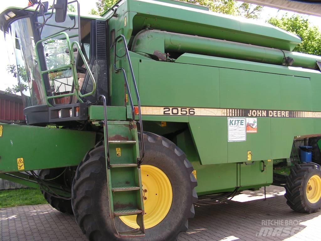 John Deere 2056 Θεριζοαλωνιστικές μηχανές